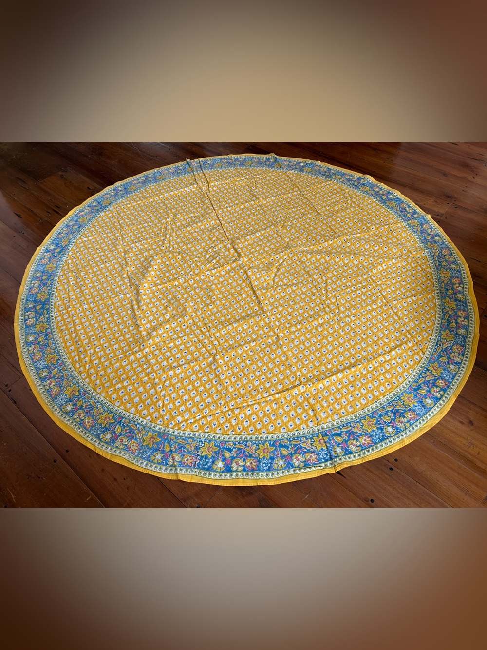 Round Tablecloth French Provence Country Motifs Cotton 84" Round pomagranate